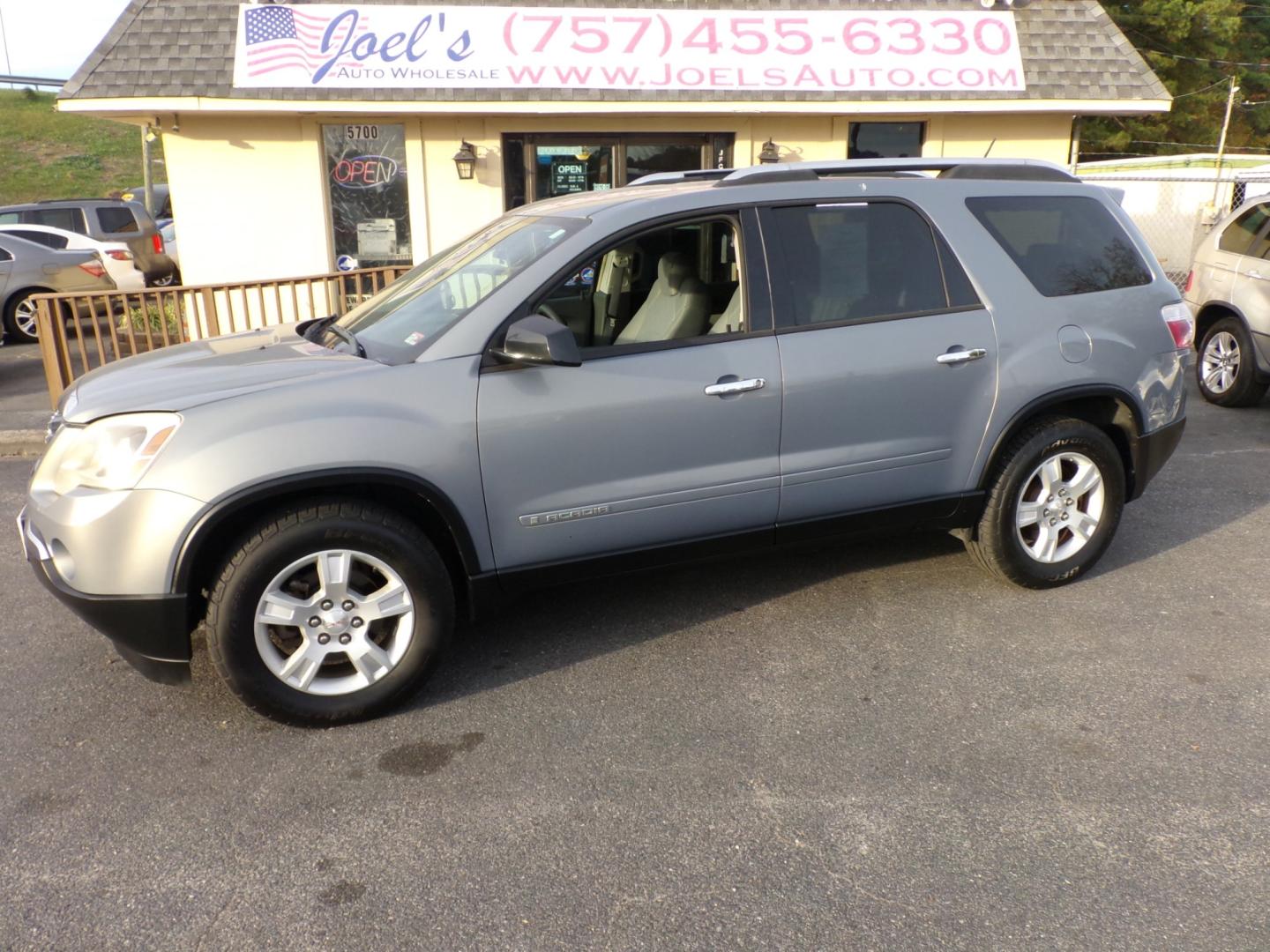 2007 Blue GMC Acadia (1GKER137X7J) , located at 5700 Curlew Drive, Norfolk, VA, 23502, (757) 455-6330, 36.841885, -76.209412 - Photo#0